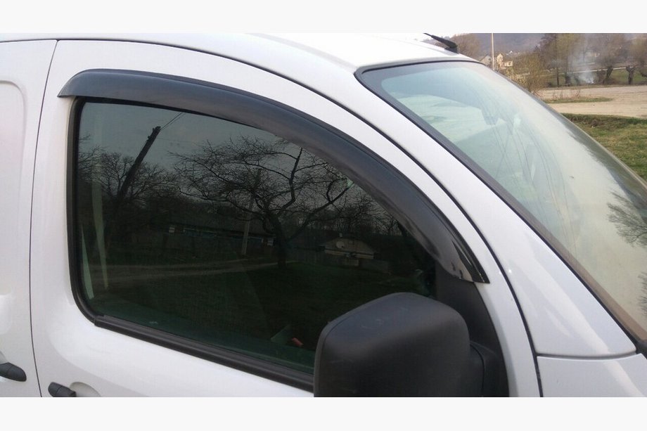 Mercedes Citan 2013–2021 Deflektory okien (2 ks, DDU-CBR) Fotografia 5