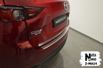 Mazda CX-5 2017–2025 Nerezová lišta na zadný nárazník s ohybom Nataniko (nerez) fotografia 2