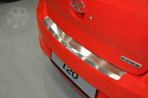 Hyundai I-20 2008–2012 Nerezová lišta na zadný nárazník s ohybom Nataniko (nerez) fotografia 1