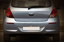 Hyundai I-20 2012–2014 Nerezová ozdobná lišta nad ŠPZ fotografia 1