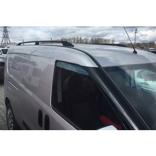 čierne strešné lyžiny