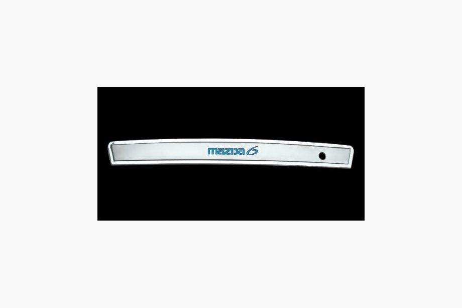 Mazda 6 2003–2008 Chrómová lišta s modrým podsvietením (plast) Image