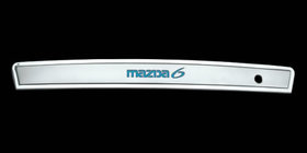 Mazda 6 2003–2008 Chrómová lišta s modrým podsvietením (plast) fotografia 1