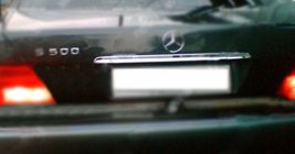 Mercedes S-class W140 1991–1998 Nerezová lišta nad ŠPZ fotografia 1
