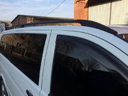 Mercedes Viano 2004–2014 Čierne strešné lyžiny ELITE (plastová pätka) Krátky rázvor (Short, Compact) fotografia 11