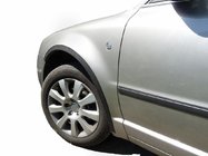 Skoda Superb 2001–2009 Nástavce lemov blatníkov (4 ks, čierne) Kov fotografia 1