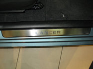 Mitsubishi Lancer 9 2004–2008 Nerezové prahové lišty Nataniko (4 ks) Nataniko Premium nerezové kryty prahov (4 ks, nerez) fotografia 1
