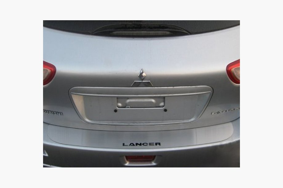 Mitsubishi Lancer X 2008– Ochranná lišta na zadný nárazník bez ohybu SW Nataniko (nerez) Image