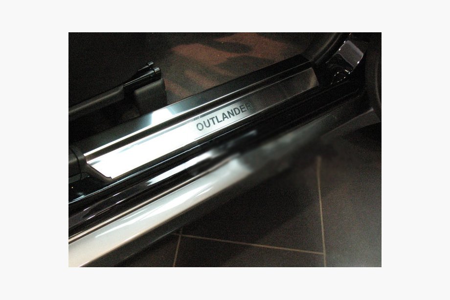 Mitsubishi Outlander 2001–2006 Natanika Premium kryty prahov (4 ks, nerez) Image