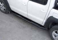 Fiat Fullback 2016– Bočné prahy Amazon Black (2 ks, čierne) fotografia 1