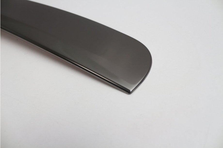 Nissan Qashqai 2007–2010 Lišta nad ŠPZ čierny chróm (nerez) Image