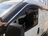 Opel Combo 2012–2018 Okenné deflektory s chrómovou lištou (4 ks, Niken) fotografia 3