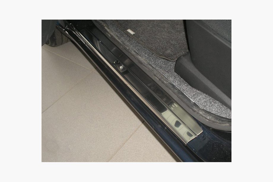 Nissan Note 2004–2012 Nerezové prahové lišty Nataniko (4 ks) Štandard – lepiaca páska Lohmann, 0,5 mm Image