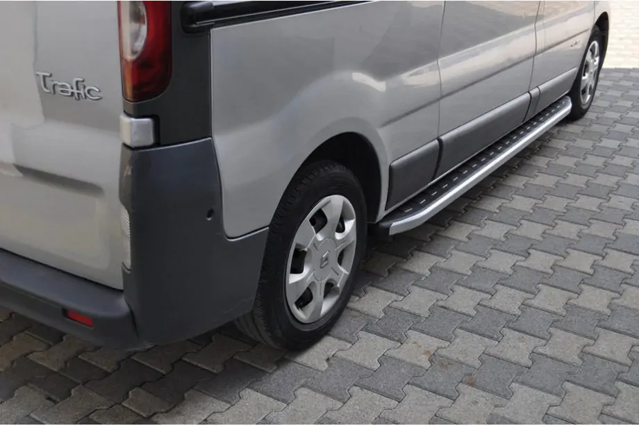 Renault Trafic 2001–2015 Bočné nášľapy Fullmond (2 ks, hliník) Image