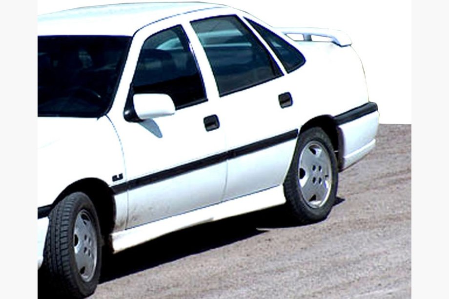 Opel Vectra A 1987–1995 Športové bočné prahy (na lakovanie) Image