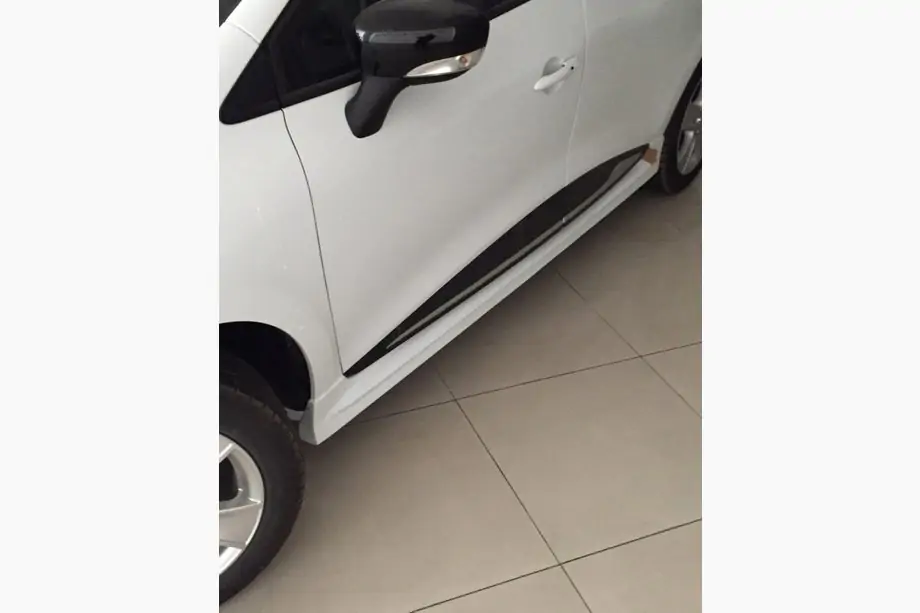 Renault Clio IV 2012–2019 Bočné prahy (na lakovanie) Image