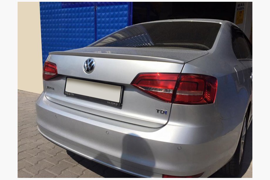 Volkswagen Jetta 2011–2018 Spojler 2014↗ (na lakovanie) Image