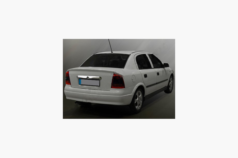 Opel Astra G Classic 1998–2012 Lišta nad ŠPZ (nerez) OmsaLine – talianska nehrdzavejúca oceľ Image