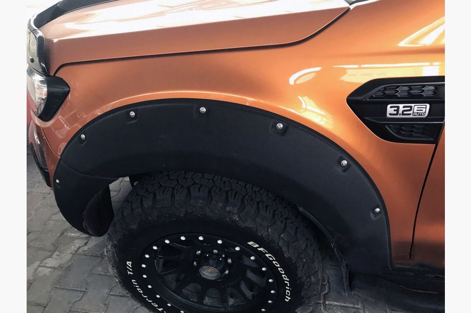 Ford Ranger 2011–2022 Skrutkovacie lemy blatníkov Image