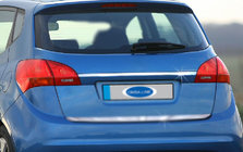 Kia Venga 2010–2019 Nerezová lišta nad ŠPZ fotografia 1