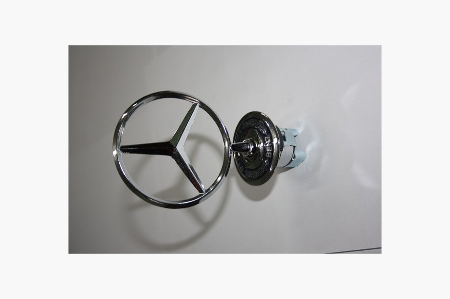 Mercedes E-сlass W212 2009–2016 Kapotový zameriavač mercedes 212 Image