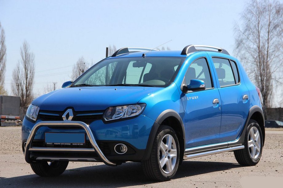 Dacia Sandero 2013–2020 Predný ochranný rám WT006 (nerez) Image