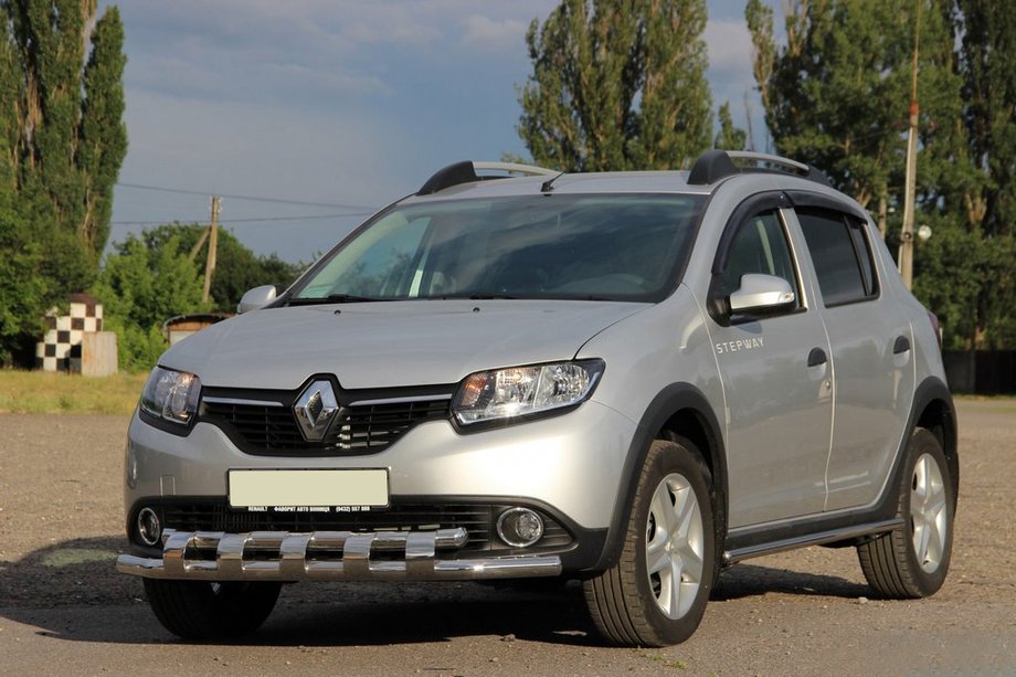 Renault Sandero 2013–2022 Predný ochranný rám ST015 (nerez) Image