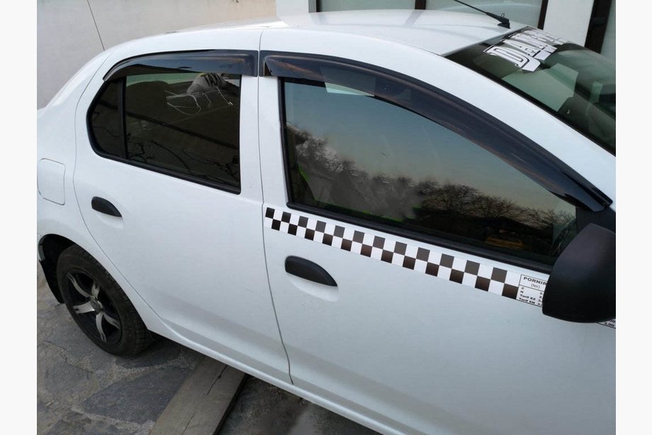 Dacia Sandero 2013–2020 Okenné veterné deflektory (4 ks, Niken) Image
