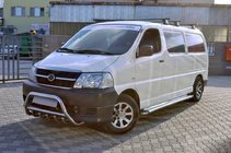 Toyota HiAce Predný ochranný rám WT003 (nerez) fotografia 3