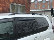 Toyota Land Cruiser Prado 120 2002–2009 Čierne turecké strešné lyžiny Plastové pätky fotografia 5
