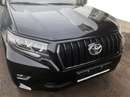 Toyota Land Cruiser Prado 150 2009–2023 Maska chladiča 2017↗ LED (Zeus Black, s Black obočím) fotografia 1