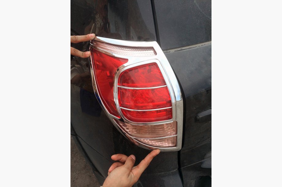 Toyota Rav 4 2006–2013 Plastové kryty zadných svetiel 2006-2009 (2 ks) Image