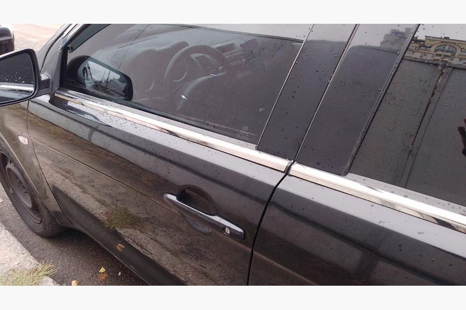 Mitsubishi Lancer X 2008– Vonkajšie okenné lišty (4 ks, nerez) OmsaLine – talianska nehrdzavejúca oceľ Image