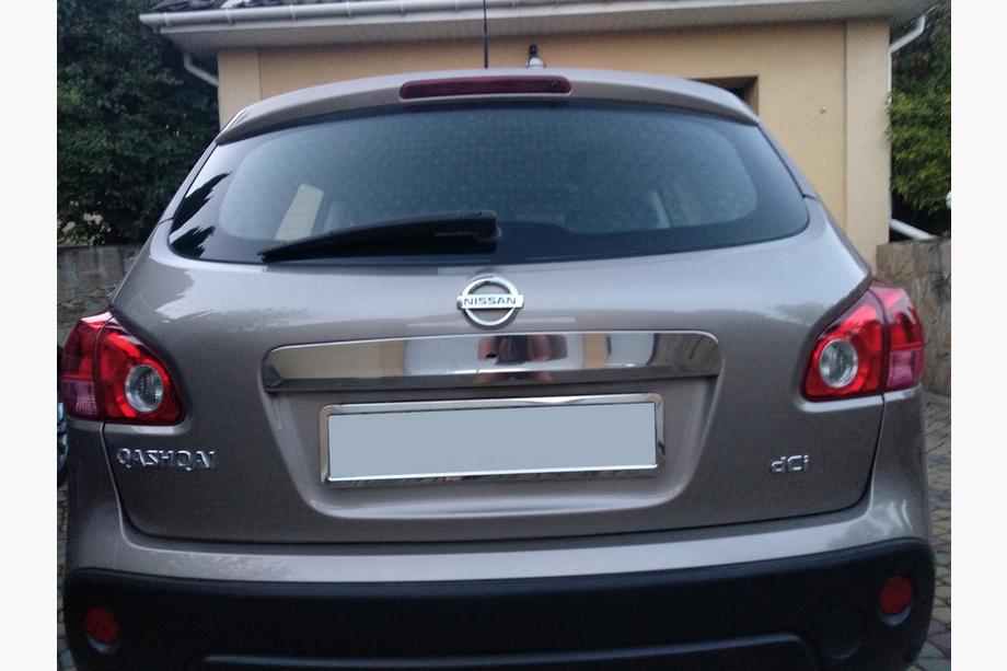 Nissan Qashqai 2007–2010 Nerezová ozdobná lišta nad ŠPZ S tlačidlom, OmsaLine – talianska nehrdzavejúca oceľ Image