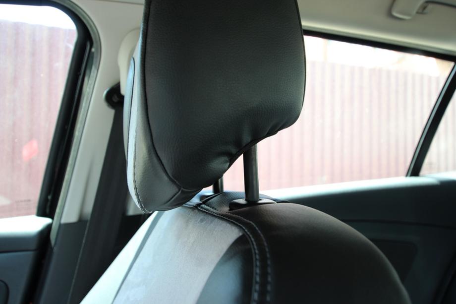 Renault Megane III 2009–2016 Autopoťahy z eko kože + látka + Antara Antara A0010 (kompletný interiér) Fotografia 7