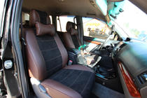 Toyota Land Cruiser Prado 120 2002–2009 Autopoťahy ekokoža + tkanina + Alcantara Antara A088 (kompletný interiér) fotografia 4
