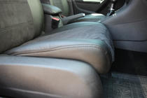 Volkswagen Golf 6 2008–2014 Autopoťahy eko koža+textília+Alcantara Antara A001 (kompletný set do celého interiéru) fotografia 9