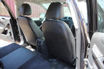 Volkswagen Golf 6 2008–2014 Autopoťahy eko koža+textília+Alcantara Antara A001 (kompletný set do celého interiéru) fotografia 8