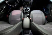 Skoda Octavia II A5 2006–2010 Autopoťahy eko koža+textília+Alcantara Antara A001 (kompletný set do celého interiéru) fotografia 7