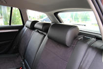 Skoda Octavia III A7 2013–2019 Autopoťahy eko koža+textília+Alcantara Antara A001 (kompletný set do celého interiéru) fotografia 8