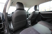 Skoda Octavia III A7 2013–2019 Autopoťahy eko koža+textília+Alcantara Antara A001 (kompletný set do celého interiéru) fotografia 14