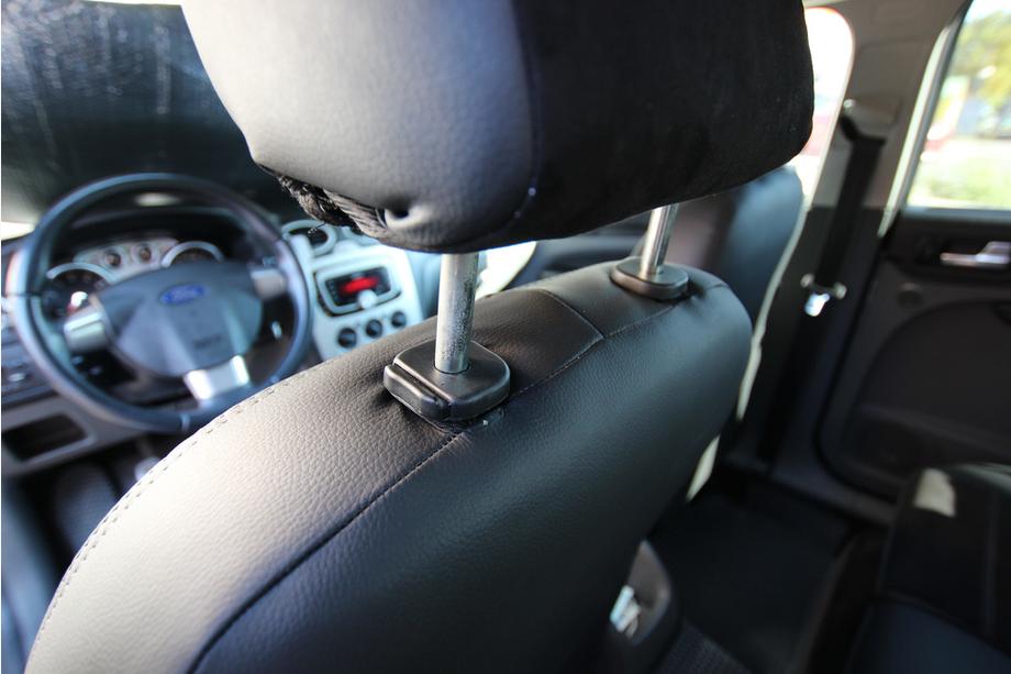 Ford Focus III 2011–2017 Autopoťahy eko koža+textília+antara Antara A001g (kompletná sada do interiéru) Fotografia 14