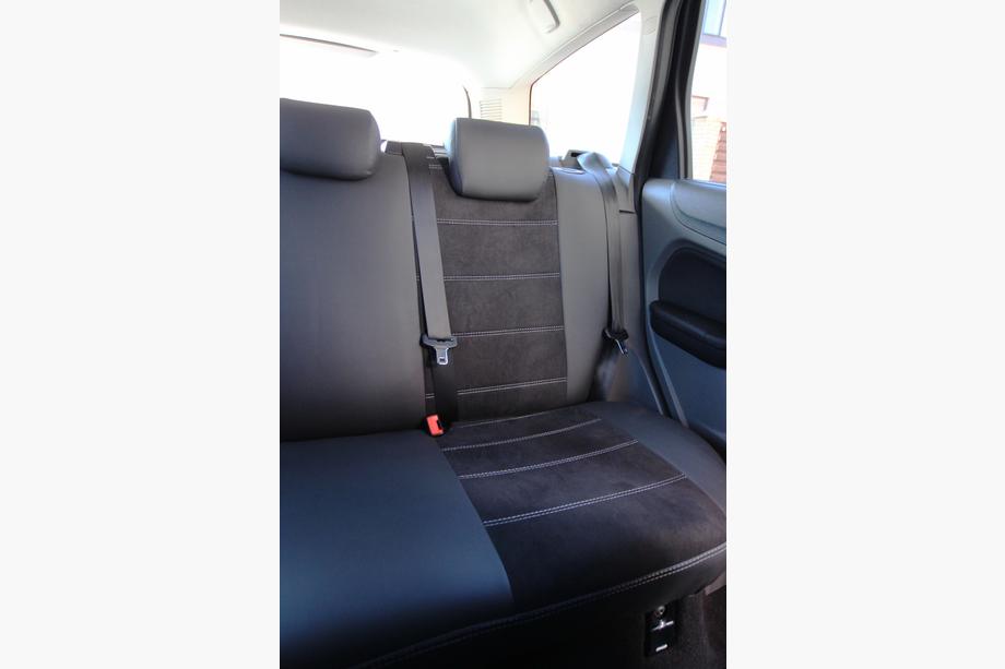 Ford Focus III 2011–2017 Autopoťahy eko koža+textília+antara Antara A001g (kompletná sada do interiéru) Fotografia 7