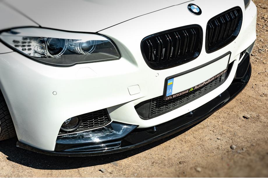 BMW 5. rad F10/F11 2010–2016 Lip na predný nárazník OmsaLine (čierny) Image
