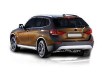 BMW X1 E84 2009–2015 Nerezová lišta nad ŠPZ fotografia 1