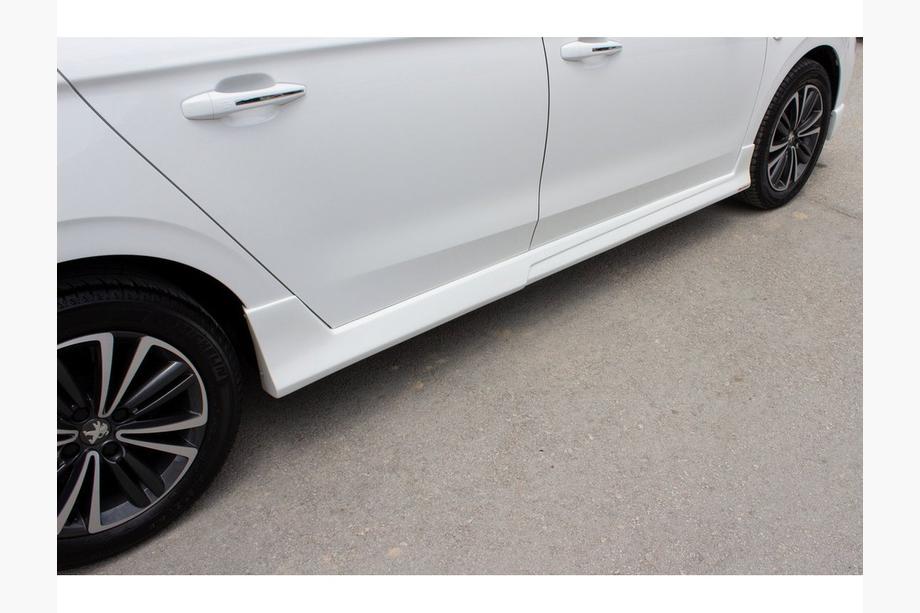 Peugeot 301 2012– Bočné prahy 2017+ (na lakovanie) Fotografia 1