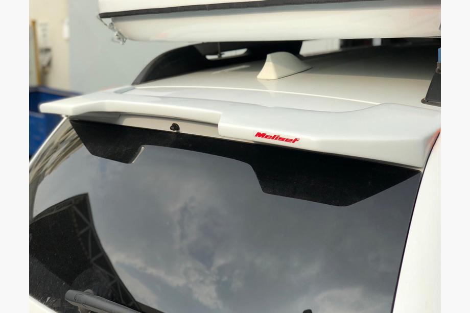 Renault Duster 2018–2024 Spojler Meliset V1 (na lakovanie) Image