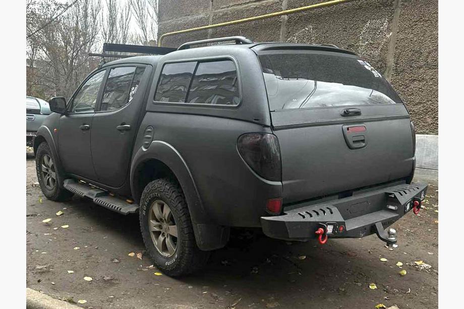Mitsubishi L200 2006–2015 Ťažné zariadenie pre nárazník Dakar Fotografia 2