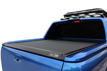 Isuzu D-Max 2002–2011 Roleta Omback fotografia 1