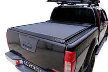 Nissan Navara 2006–2015 Roleta Omback fotografia 1